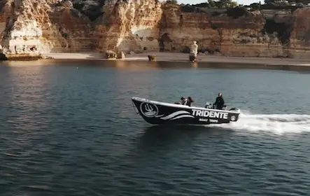 Grutas de Benagil: Passeio de Barco a partir de Armação de Pêra