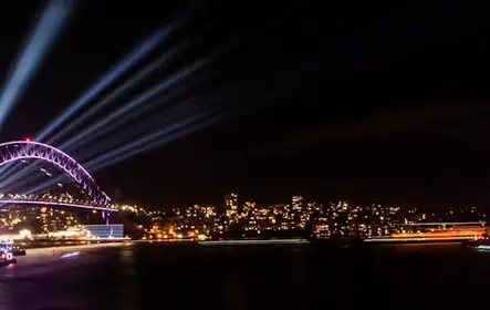 Sydney: Vivid Sydney Dinner Cruise