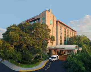 Embassy Suites By Hilton Tampa Usf Near Busch Gardens Tampa Hurb
