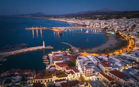 Noche cretense desde Rethymno