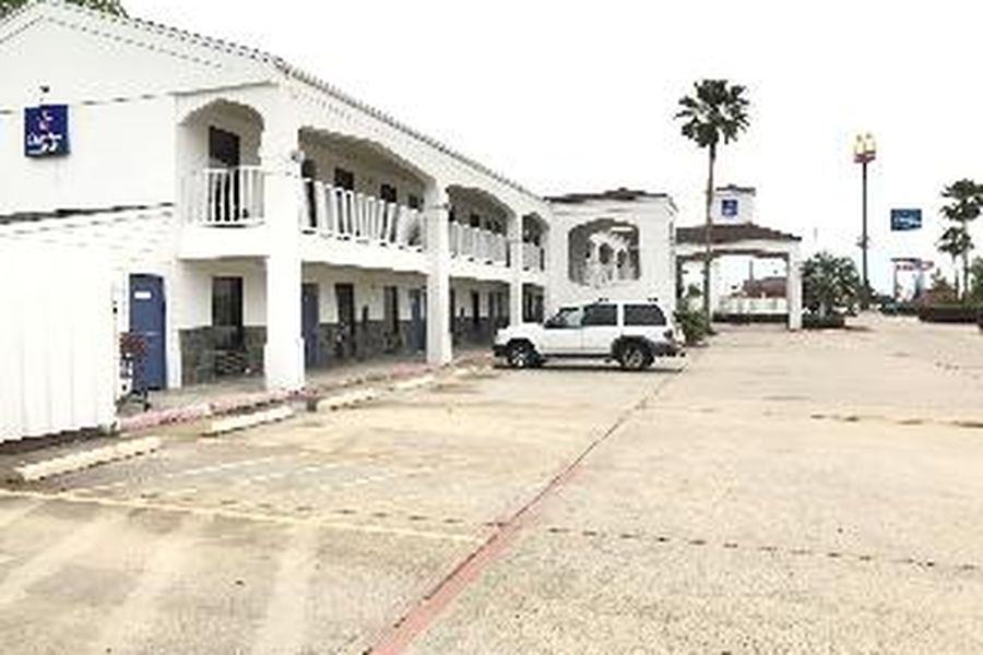 photo-1