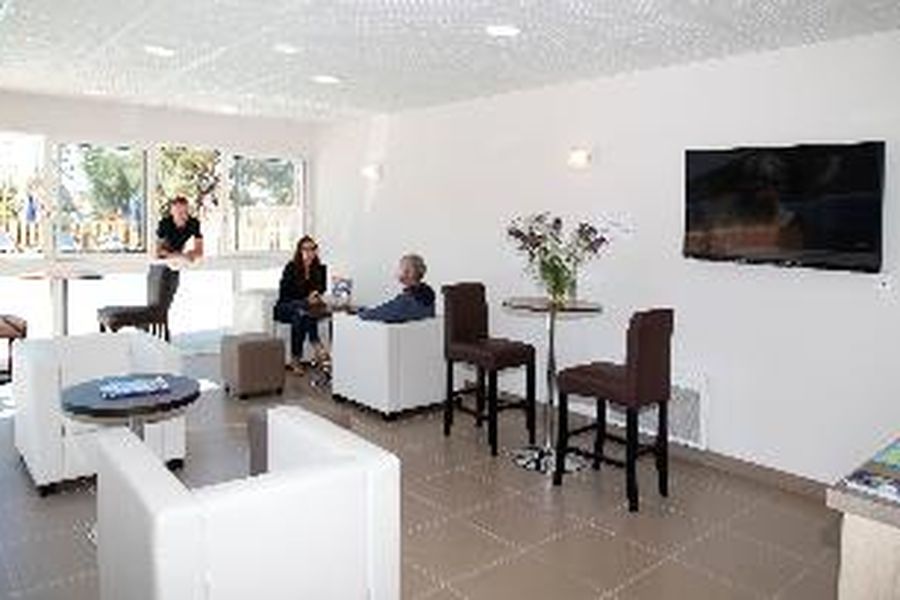 photo-0