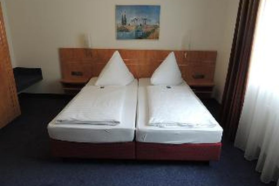 photo-0