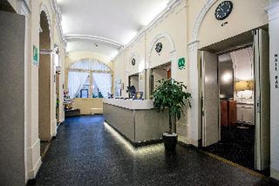 photo-1