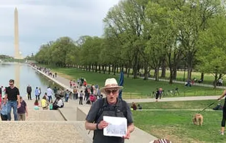 Comédia caminha em Washington D.C.
