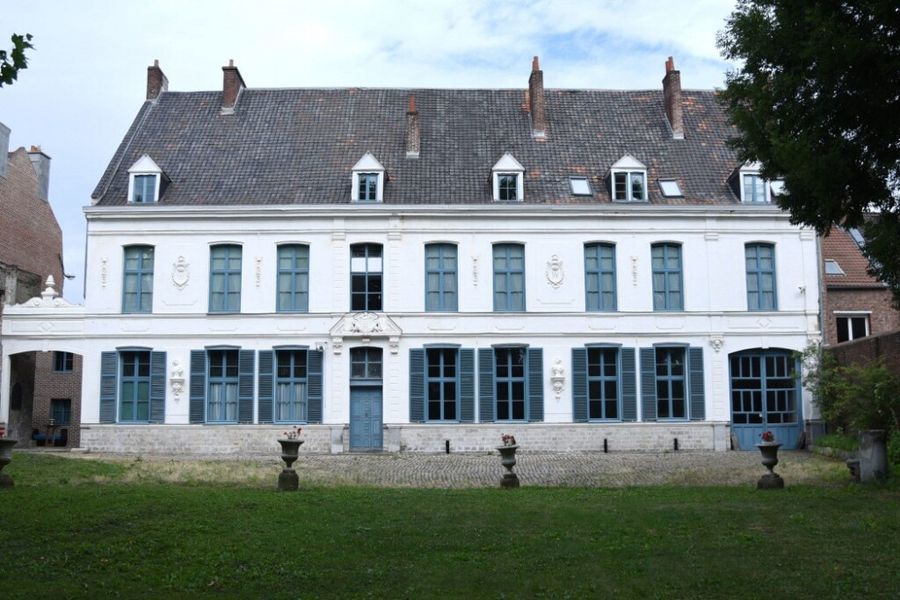 photo-0