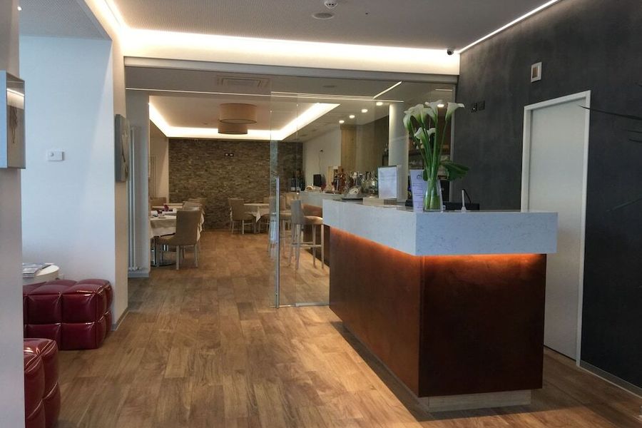 photo-1