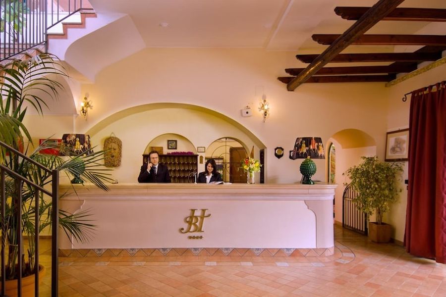 photo-1
