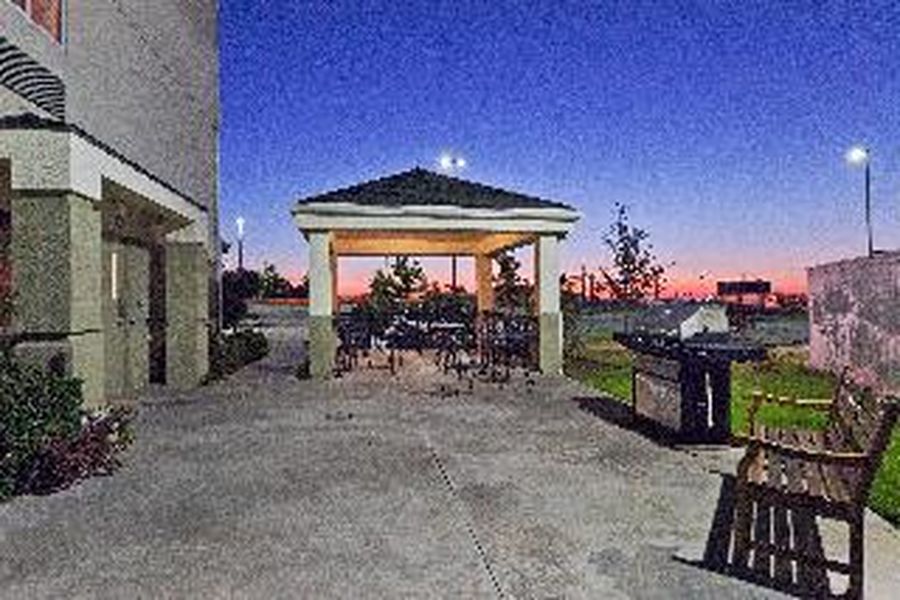 photo-1